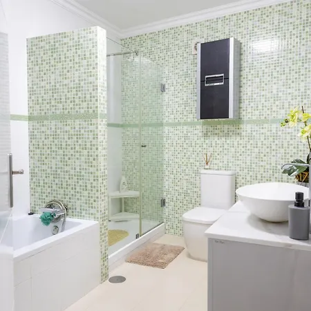 The Spot - Ilha De Sao Miguel