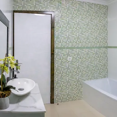 The Spot - Ilha De Sao Miguel Povoacao (Sao Miguel)