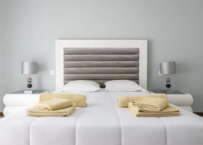 The Spot - Ilha De Sao Miguel * Povoacao (Sao Miguel)